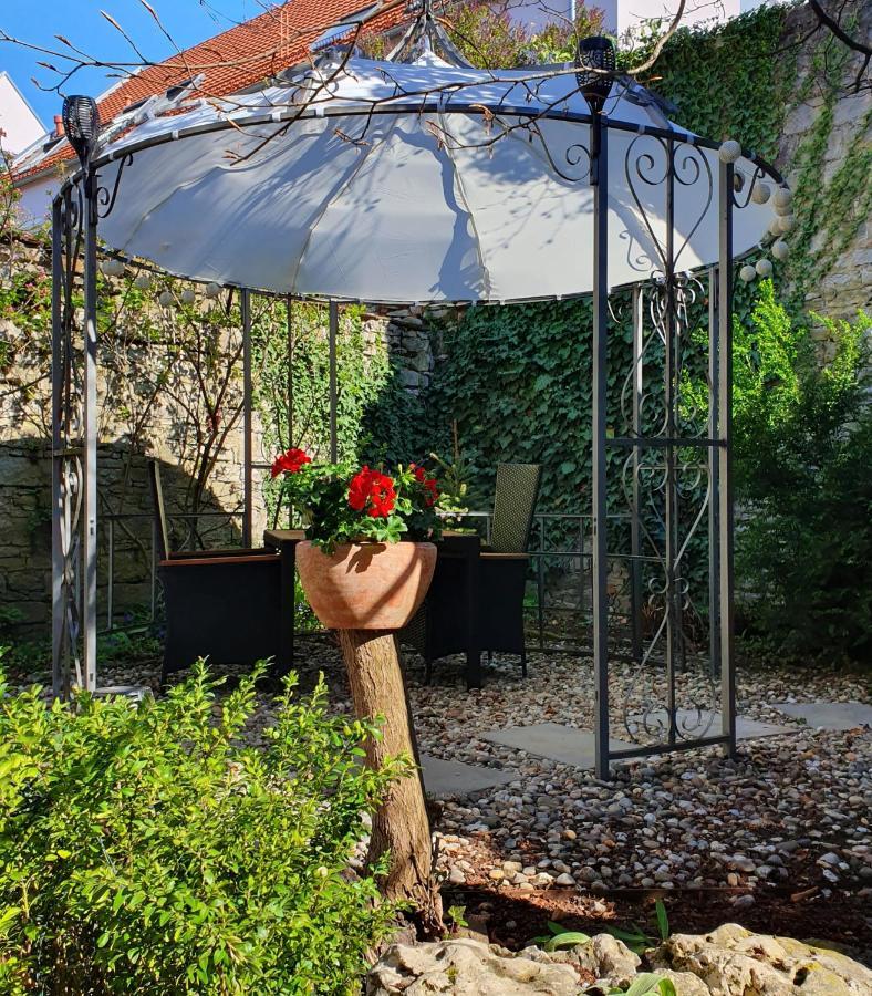 Hotel & Restaurant Sonnenhoefle Sommerhausen Dış mekan fotoğraf